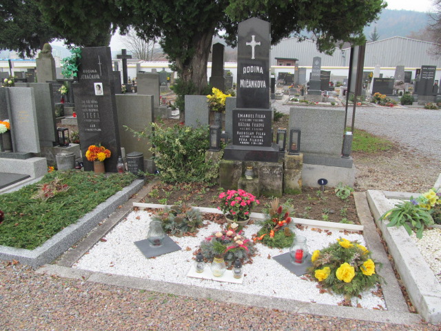 Grób Věra Filková